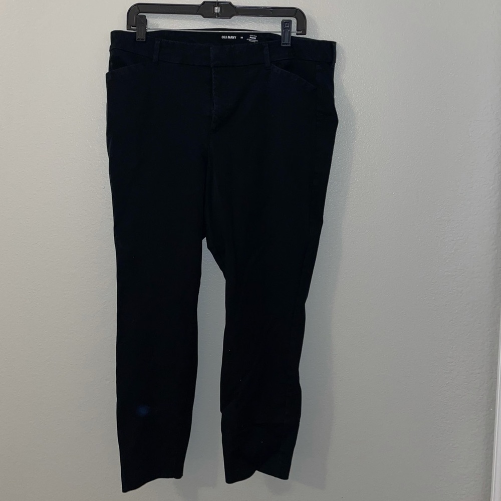 Black Old Navy Pixie Pant